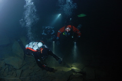 Divers during a mine diver course in Nuttlar - Germany by Andy Kutsch 
